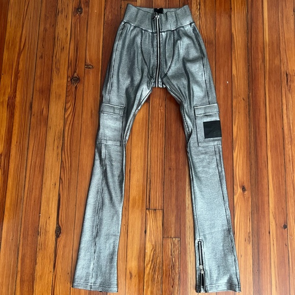 Sleek Silver Metallic Flare Pants - Picture 3 of 4